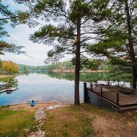 Arbutus Lake 3 Bedroom Cottage Traverse City Extérieur photo