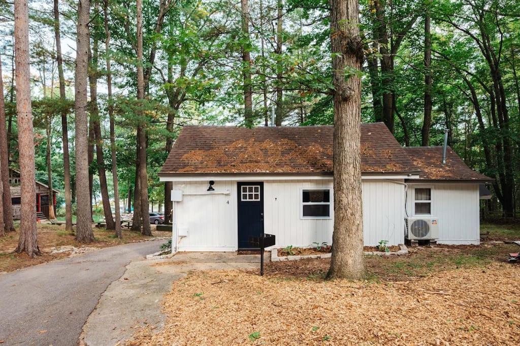 Arbutus Lake 3 Bedroom Cottage Traverse City Extérieur photo