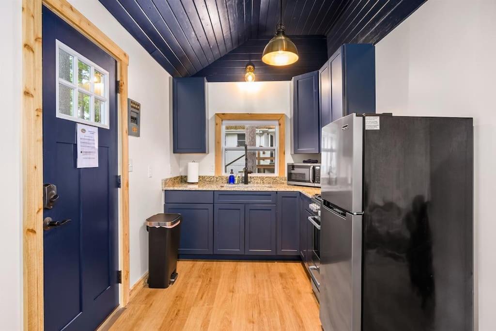Arbutus Lake 3 Bedroom Cottage Traverse City Extérieur photo