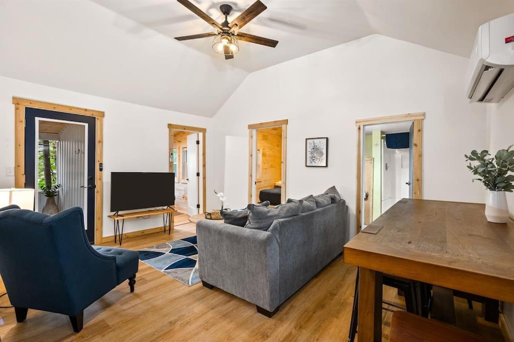 Arbutus Lake 3 Bedroom Cottage Traverse City Extérieur photo