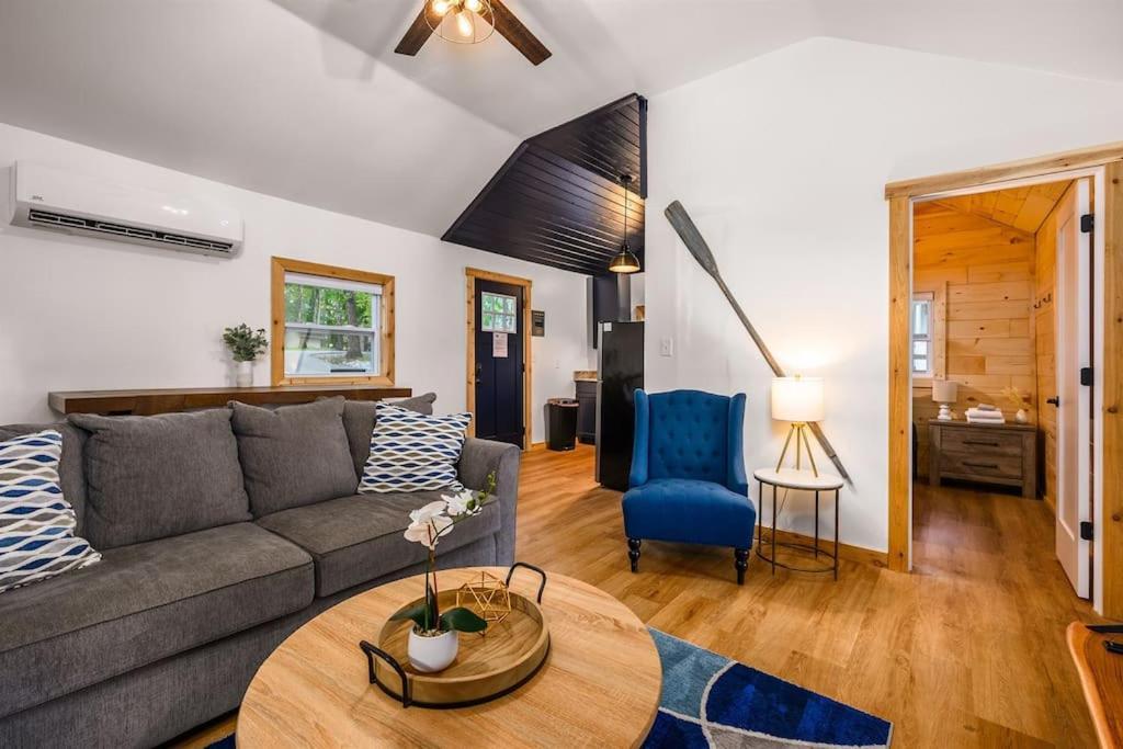 Arbutus Lake 3 Bedroom Cottage Traverse City Extérieur photo